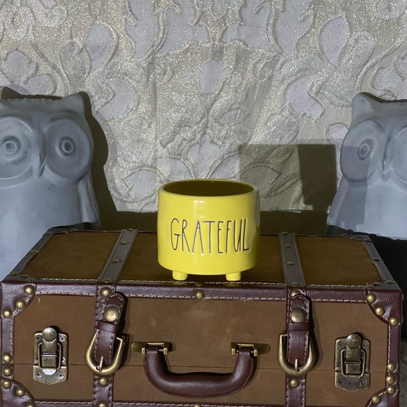 Rae Dunn "GRATEFUL" Mini Planter - Picture 3 of 4